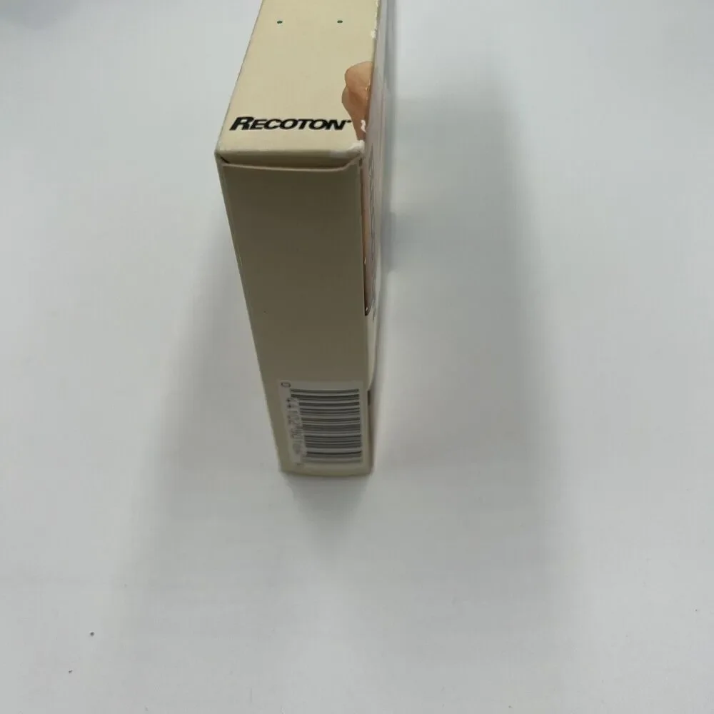 RECOTON VHS-C CASSETTE ADAPTER ~ PLAY VHS-C ON VHS STANDARD VCR